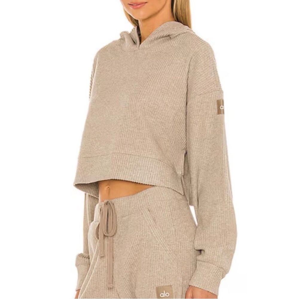 ALO Yoga Tan Boxy Crop Sweatshirt